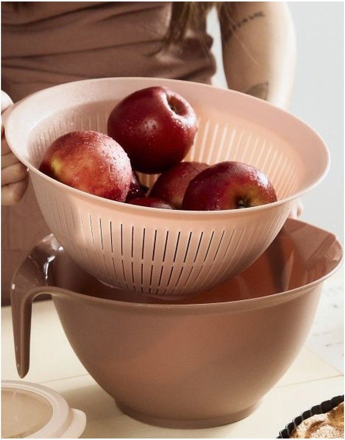 Bowl with colander