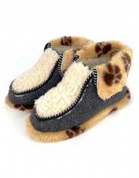 Natural wool slippers "Wild Leo"