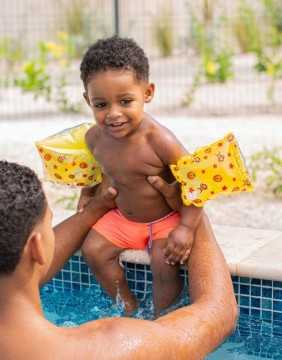 Inflatabl Swimming Sleeves "Circus" 0-2 m.