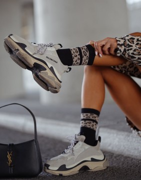 Women's socks "Two mottled stripes black"