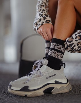 Women's socks "Two mottled stripes black"