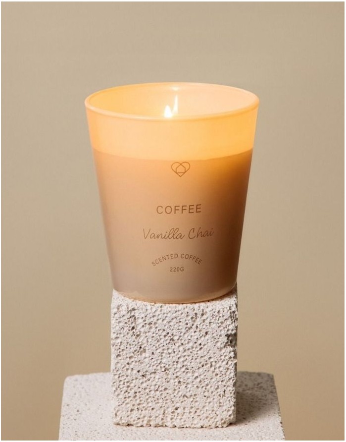 Scented candle "AUTUMN AURA Vanilla Chai" 220 g