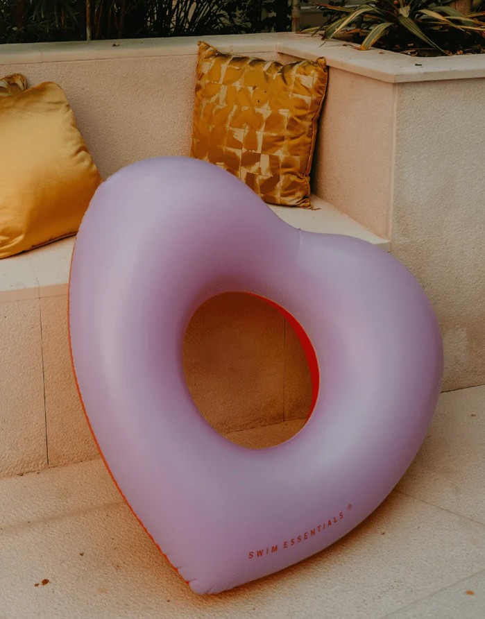 Надувное колесо "Heart Shaped" 55cm