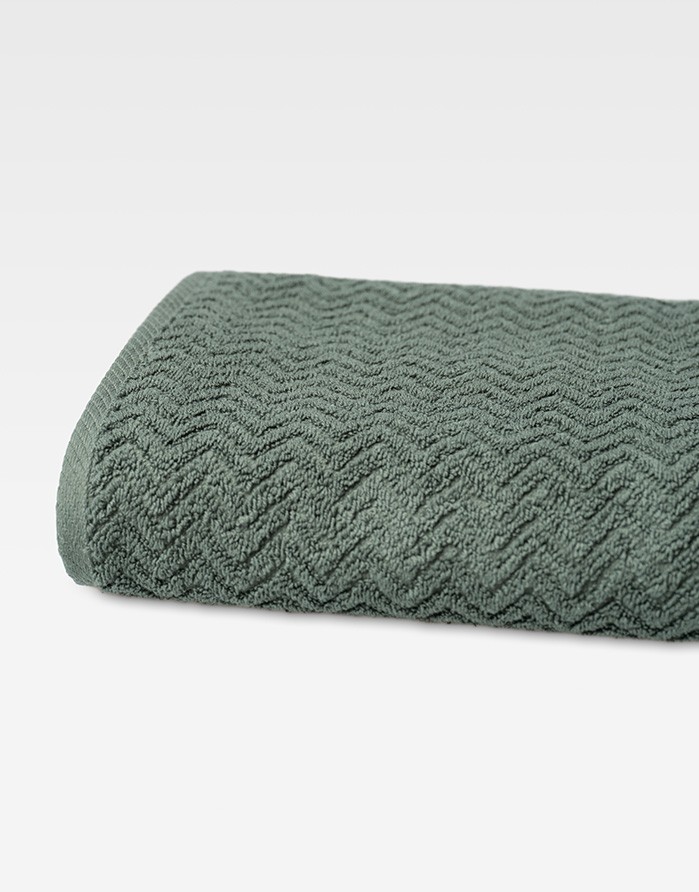 Cotton Towel "Zigzag Dark Forest"