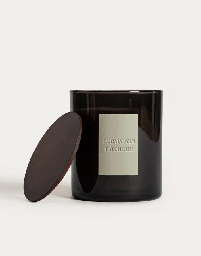 Aromātiska svece "Urban Leather, Eucalyptus Patchouli" 380 g