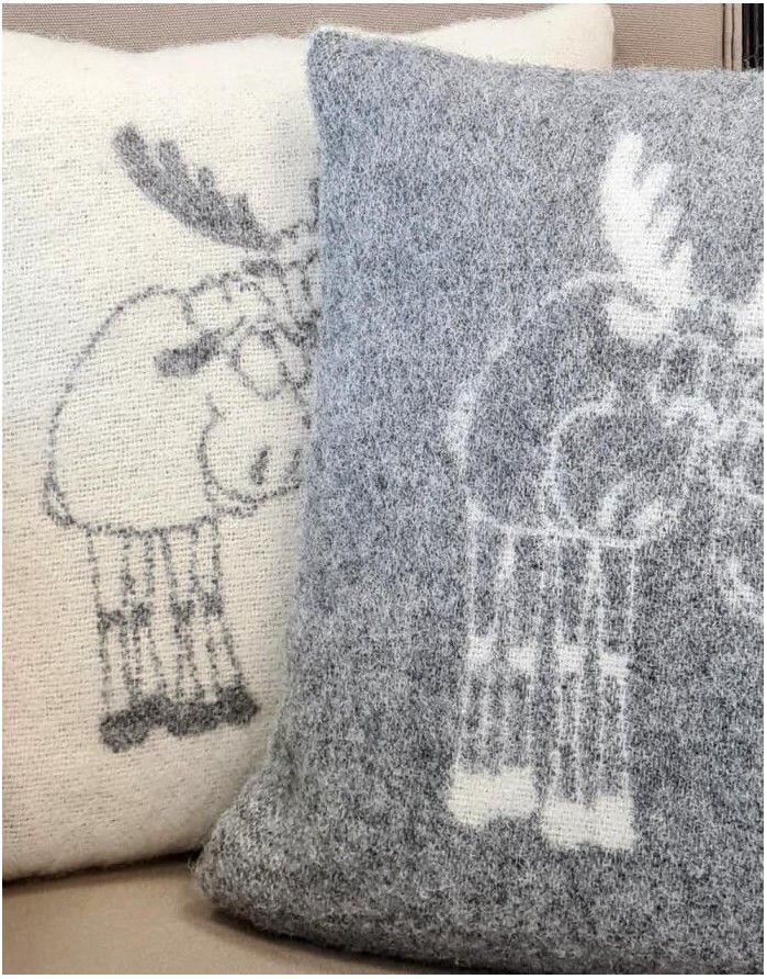 Natural wool pillow "Elk Grey"