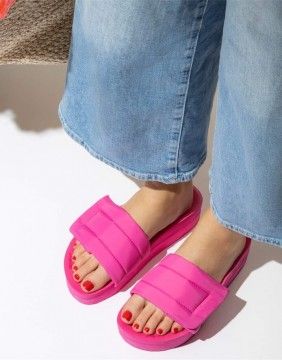 Čības "Very Pink Chunky Love"