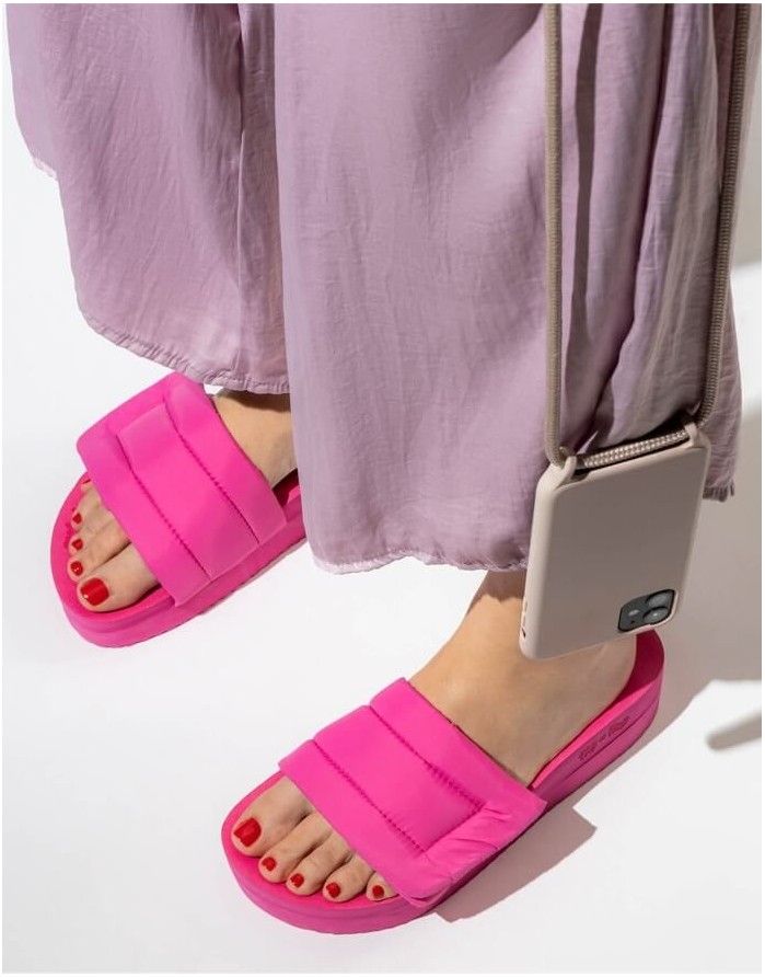 Čības "Very Pink Chunky Love"